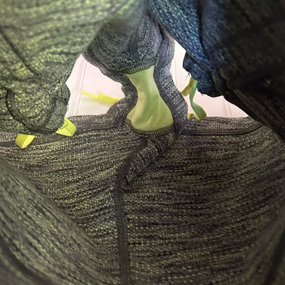 LULULEMON Liberty shorts in excellent condition womens size 0/2 - Picture 4 of 6